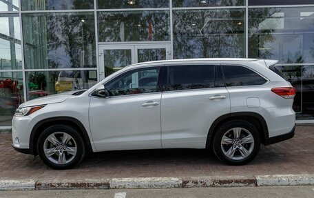 Toyota Highlander III, 2021 год, 4 750 000 рублей, 2 фотография