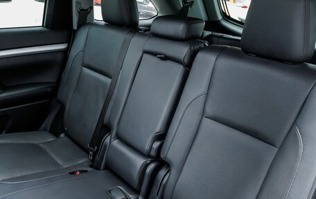 Toyota Highlander III, 2021 год, 4 750 000 рублей, 24 фотография