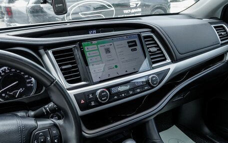 Toyota Highlander III, 2021 год, 4 750 000 рублей, 18 фотография