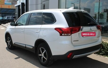 Mitsubishi Outlander III рестайлинг 3, 2017 год, 1 680 000 рублей, 5 фотография