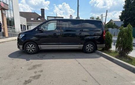 Hyundai H-1 II рестайлинг, 2019 год, 3 850 000 рублей, 5 фотография