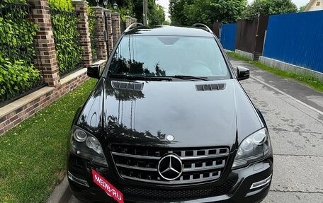 Mercedes-Benz M-Класс, 2011 год, 1 650 000 рублей, 3 фотография