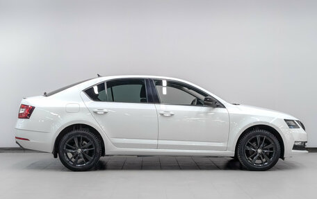 Skoda Octavia, 2020 год, 1 825 000 рублей, 4 фотография