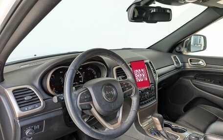 Jeep Grand Cherokee, 2016 год, 3 200 000 рублей, 19 фотография