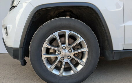 Jeep Grand Cherokee, 2016 год, 3 200 000 рублей, 21 фотография