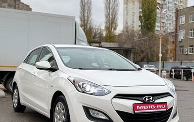 Hyundai i30 II рестайлинг, 2014 год, 999 999 рублей, 1 фотография