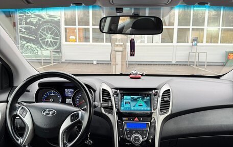 Hyundai i30 II рестайлинг, 2014 год, 999 999 рублей, 11 фотография