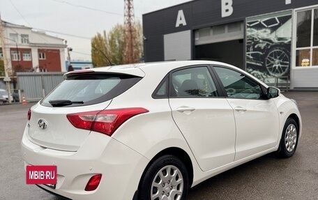 Hyundai i30 II рестайлинг, 2014 год, 999 999 рублей, 4 фотография
