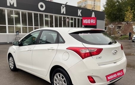 Hyundai i30 II рестайлинг, 2014 год, 999 999 рублей, 6 фотография