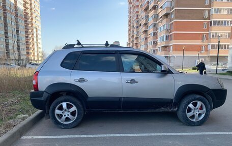 Hyundai Tucson III, 2006 год, 590 000 рублей, 2 фотография