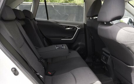Toyota RAV4, 2021 год, 3 884 000 рублей, 7 фотография