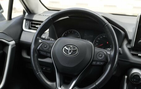 Toyota RAV4, 2021 год, 3 884 000 рублей, 15 фотография