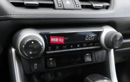 Toyota RAV4, 2021 год, 3 884 000 рублей, 10 фотография