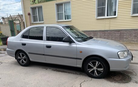 Hyundai Accent II, 2004 год, 395 000 рублей, 2 фотография