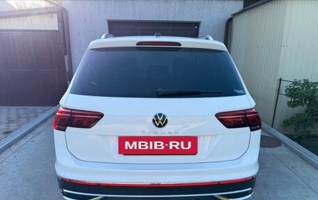 Volkswagen Tiguan, 2024 год, 2 400 000 рублей, 5 фотография