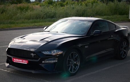 Ford Mustang VI рестайлинг, 2021 год, 3 890 000 рублей, 1 фотография