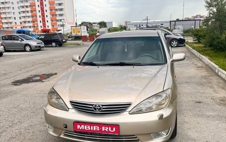Toyota Camry V40, 2005 год, 760 000 рублей, 1 фотография