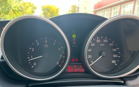 Mazda Axela, 2010 год, 1 100 000 рублей, 22 фотография