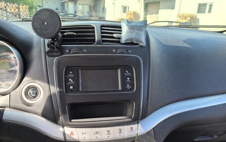 Dodge Journey I, 2011 год, 950 000 рублей, 23 фотография