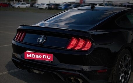 Ford Mustang VI рестайлинг, 2021 год, 3 890 000 рублей, 10 фотография