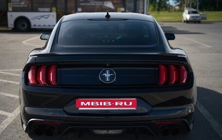 Ford Mustang VI рестайлинг, 2021 год, 3 890 000 рублей, 6 фотография