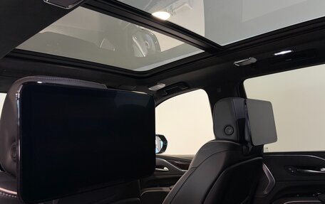 Cadillac Escalade V, 2021 год, 8 990 000 рублей, 16 фотография