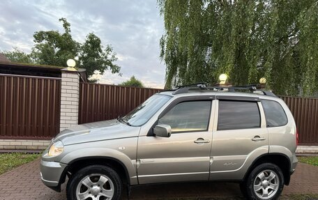 Chevrolet Niva I рестайлинг, 2010 год, 550 000 рублей, 3 фотография