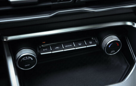 Geely Coolray I, 2020 год, 1 689 000 рублей, 21 фотография