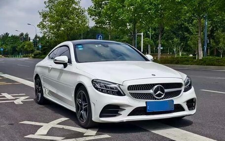 Mercedes-Benz C-Класс, 2020 год, 2 600 000 рублей, 3 фотография
