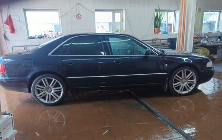 Audi A8, 1998 год, 1 150 000 рублей, 11 фотография
