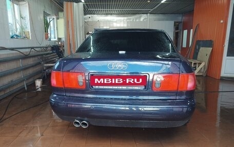 Audi A8, 1998 год, 1 150 000 рублей, 6 фотография