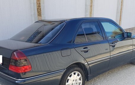 Mercedes-Benz C-Класс, 1997 год, 580 000 рублей, 2 фотография