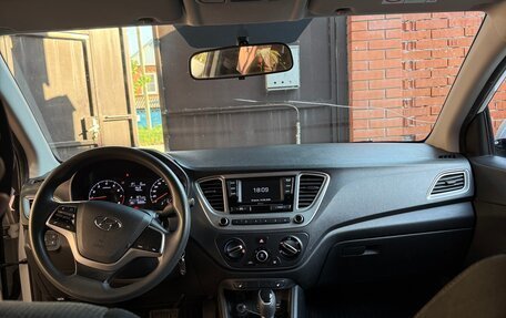 Hyundai Solaris II рестайлинг, 2021 год, 1 550 000 рублей, 6 фотография