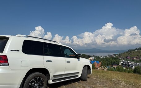 Toyota Land Cruiser 200, 2017 год, 6 700 000 рублей, 5 фотография