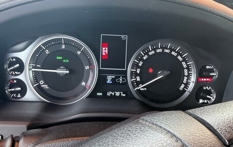 Toyota Land Cruiser 200, 2017 год, 6 700 000 рублей, 11 фотография