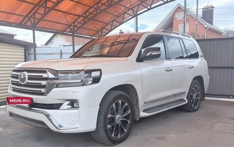 Toyota Land Cruiser 200, 2017 год, 6 700 000 рублей, 13 фотография