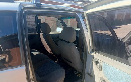 Chevrolet Niva I рестайлинг, 2004 год, 170 000 рублей, 8 фотография