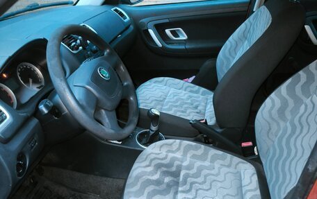 Skoda Fabia II, 2009 год, 330 000 рублей, 6 фотография