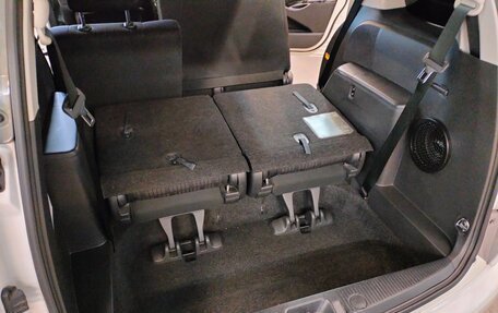 Toyota ISis I, 2011 год, 1 225 000 рублей, 19 фотография