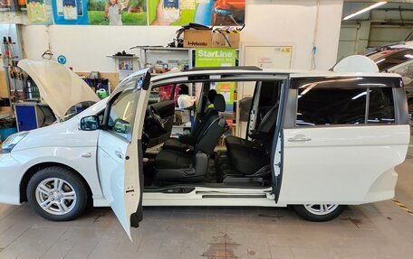 Toyota ISis I, 2011 год, 1 225 000 рублей, 34 фотография