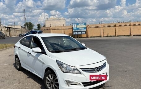 Hyundai Solaris II рестайлинг, 2015 год, 545 000 рублей, 5 фотография