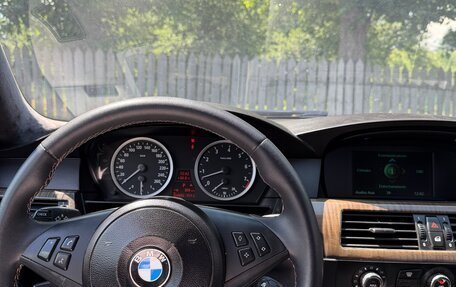 BMW 5 серия, 2005 год, 850 000 рублей, 27 фотография