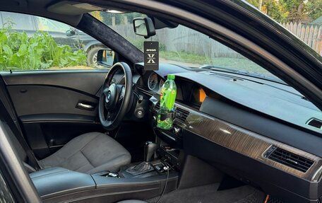 BMW 5 серия, 2005 год, 850 000 рублей, 25 фотография