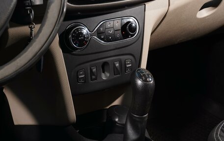 Renault Logan II, 2014 год, 648 000 рублей, 17 фотография