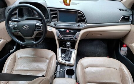 Hyundai Elantra VI рестайлинг, 2016 год, 1 070 000 рублей, 2 фотография