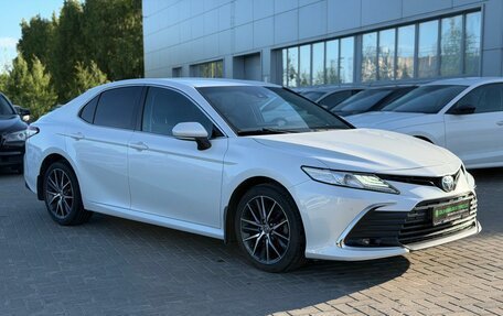 Toyota Camry, 2021 год, 3 150 000 рублей, 2 фотография
