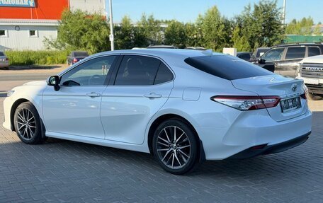 Toyota Camry, 2021 год, 3 150 000 рублей, 5 фотография