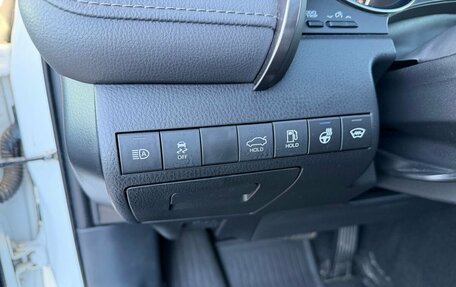 Toyota Camry, 2021 год, 3 150 000 рублей, 17 фотография