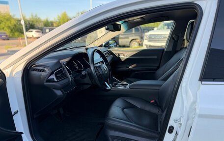 Toyota Camry, 2021 год, 3 150 000 рублей, 15 фотография