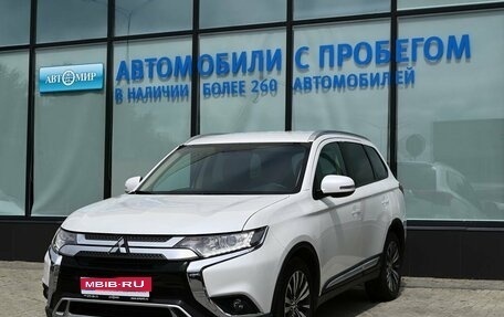 Mitsubishi Outlander III рестайлинг 3, 2018 год, 2 305 000 рублей, 1 фотография